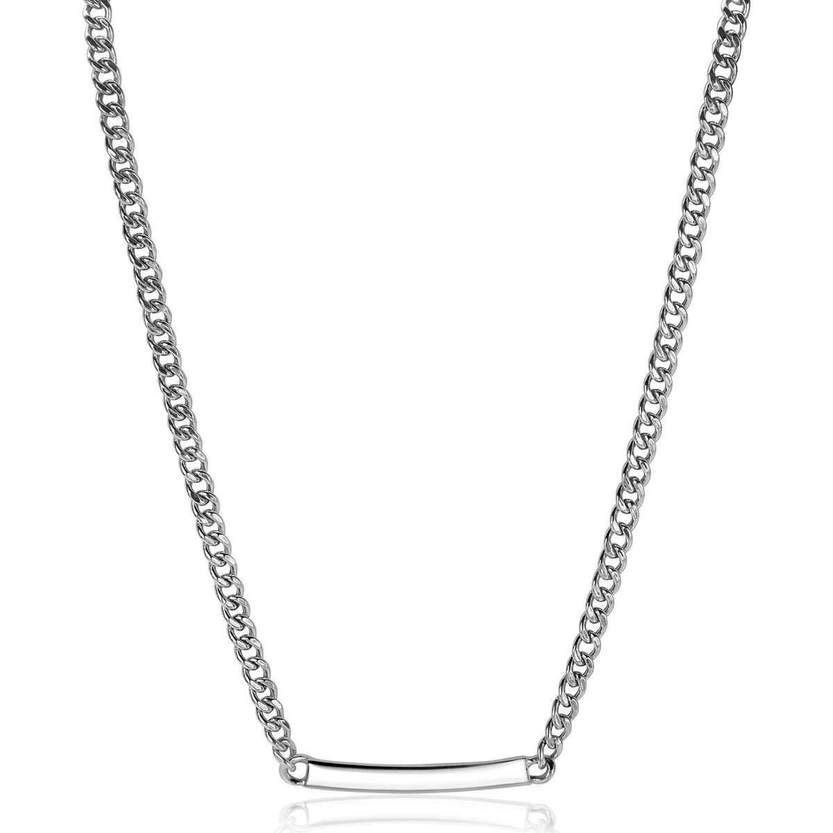 collier en argent avec une chaîne maillée et un pendentif rectangulaire.