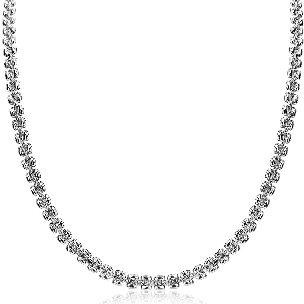 Collier en argent avec maillons ronds et brillants.