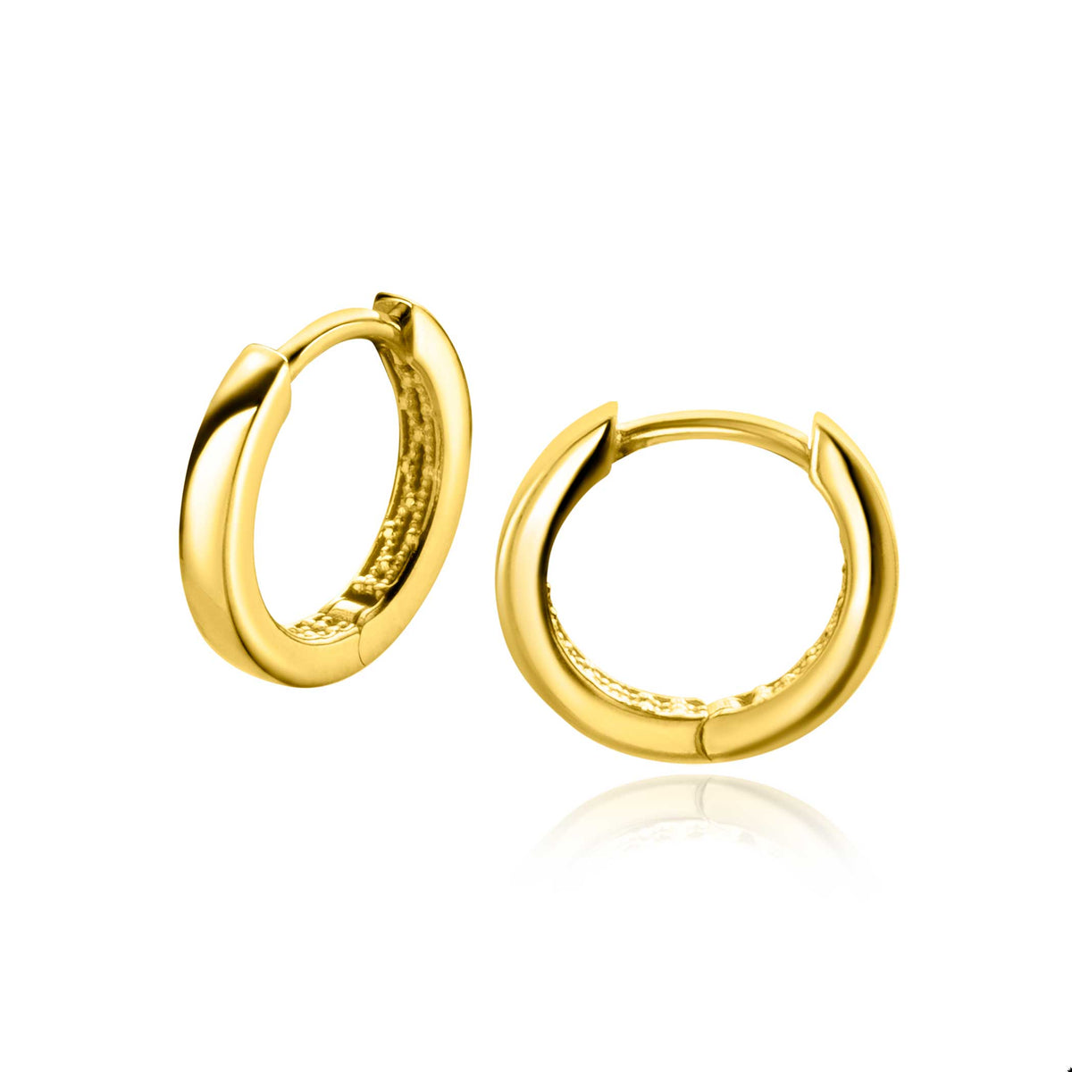 Boucles d'oreilles en or avec une forme arrondie et une finition lisse.