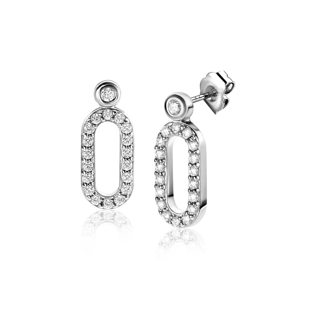 Boucles d'oreilles en argent avec des pierres brillantes, en forme d'ovale.