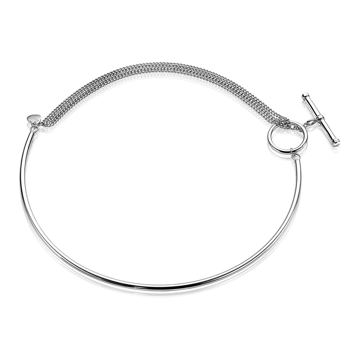 Collier en argent avec une chaîne en maille et un fermoir en T.