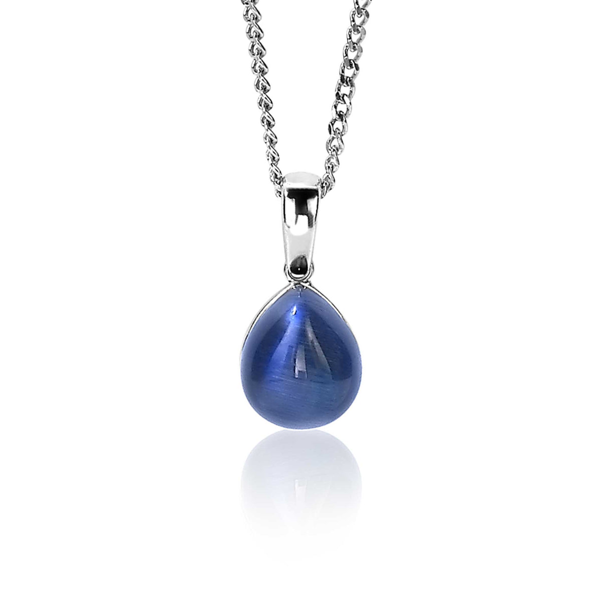 Pendentif en argent avec une pierre en forme de goutte de couleur bleue.