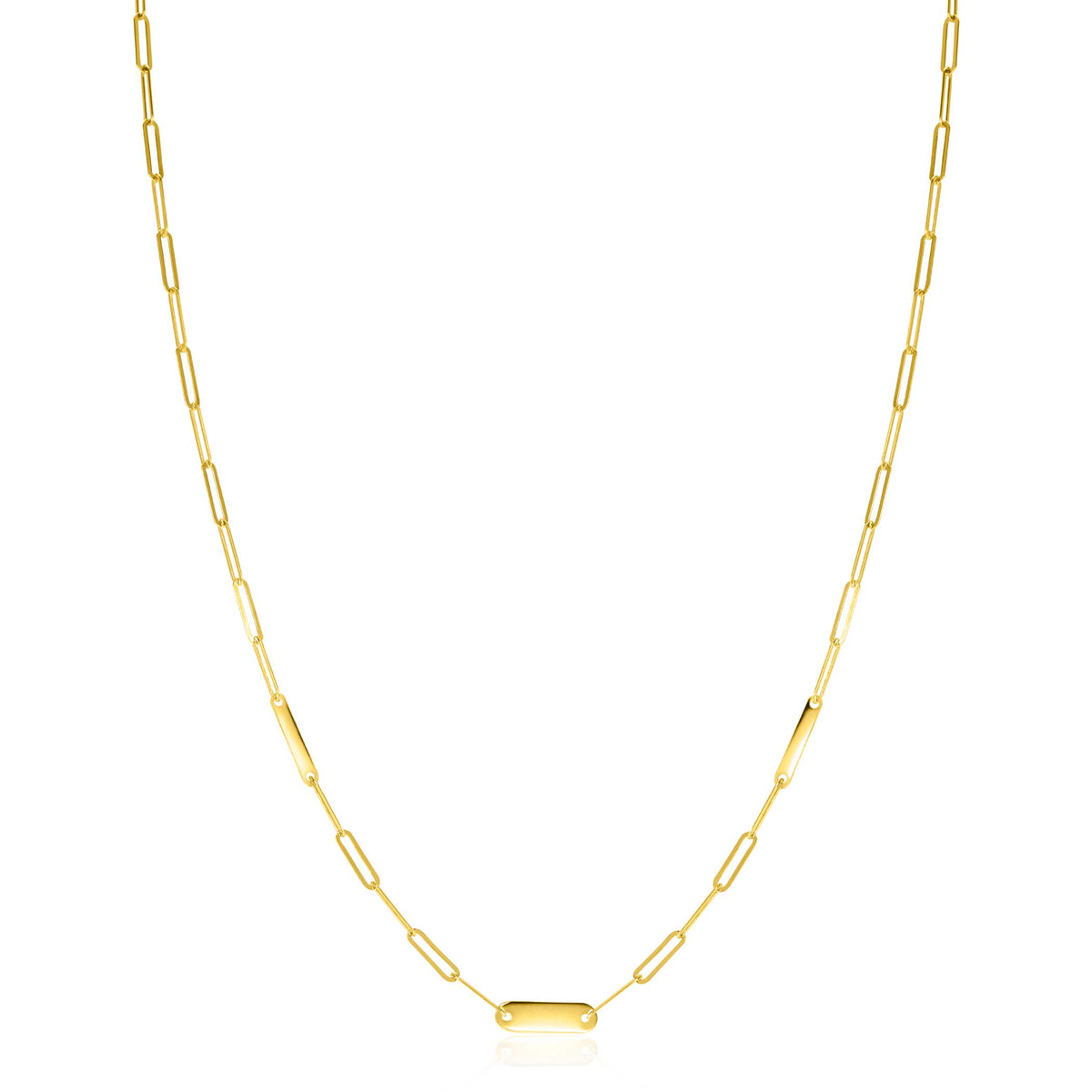 Collier doré en maillons allongés avec un élément central ovale.