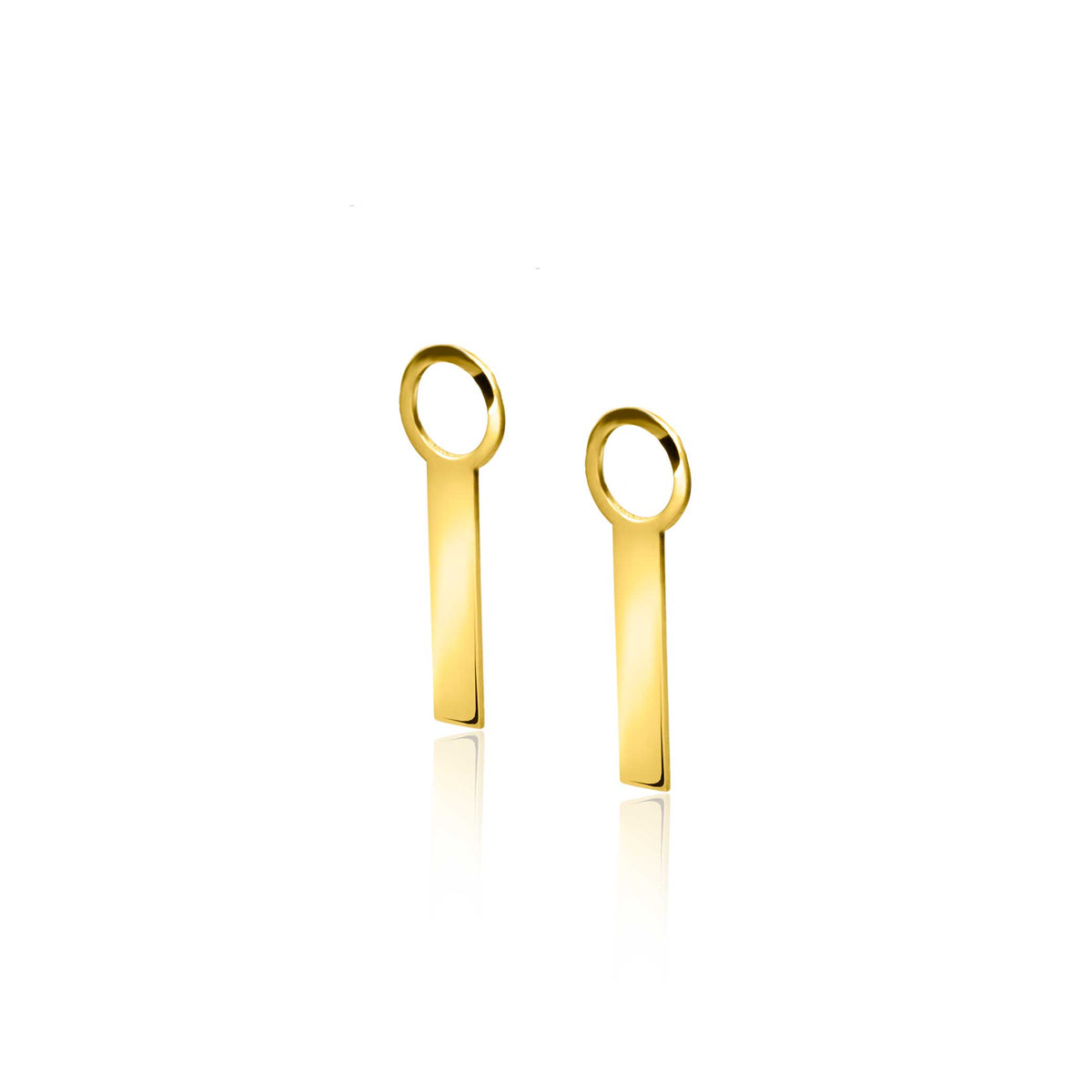 Boucles d'oreilles en or avec une forme rectangulaire et un anneau.