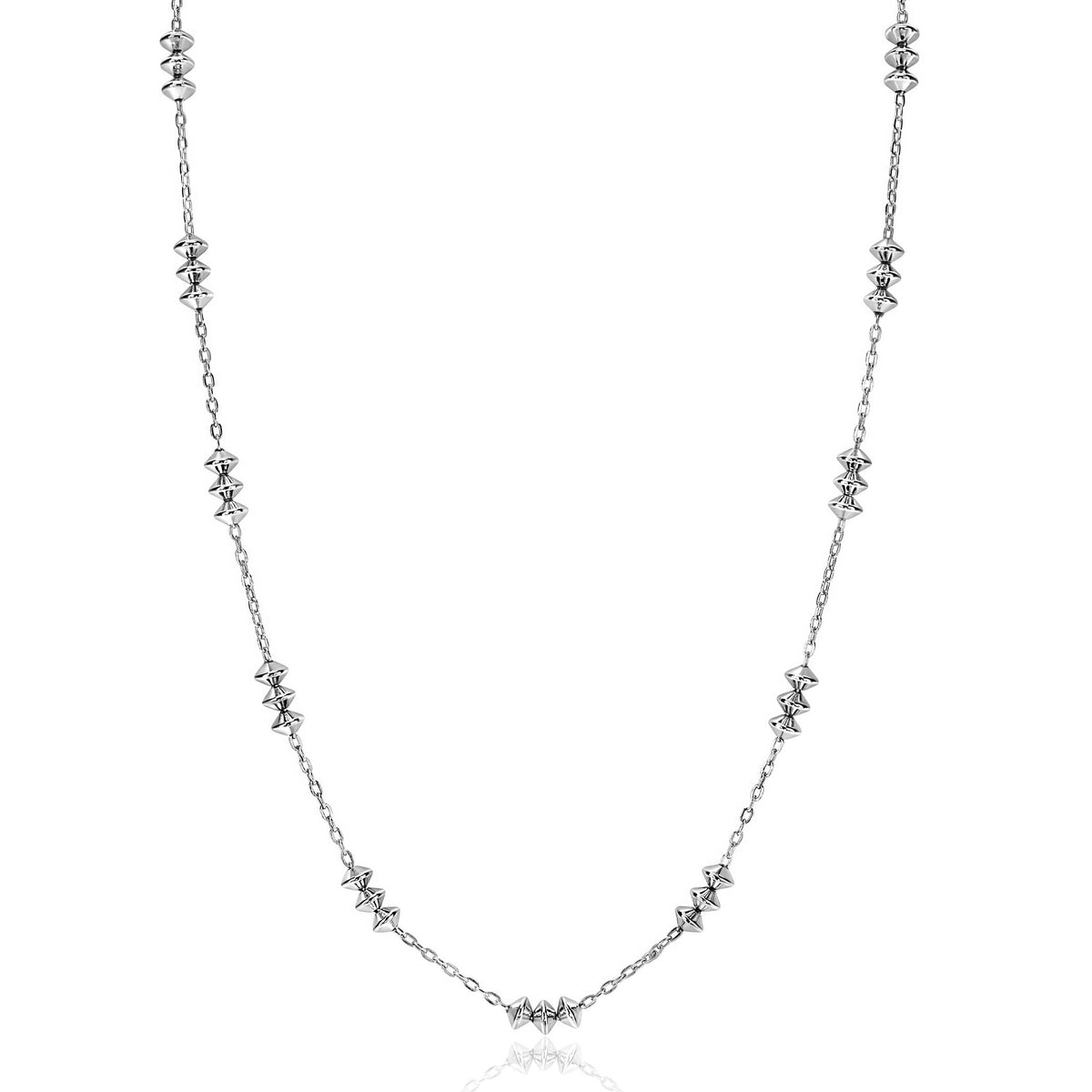 collier en argent avec des motifs en forme de petites étoiles, finition brillante.