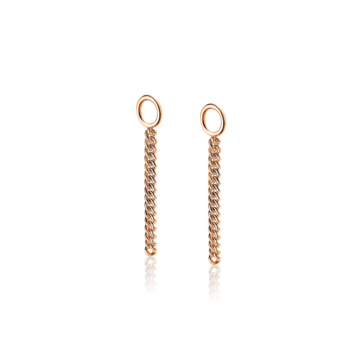 Boucles d'oreilles en plaqué or avec chaînes pendantes et anneaux.