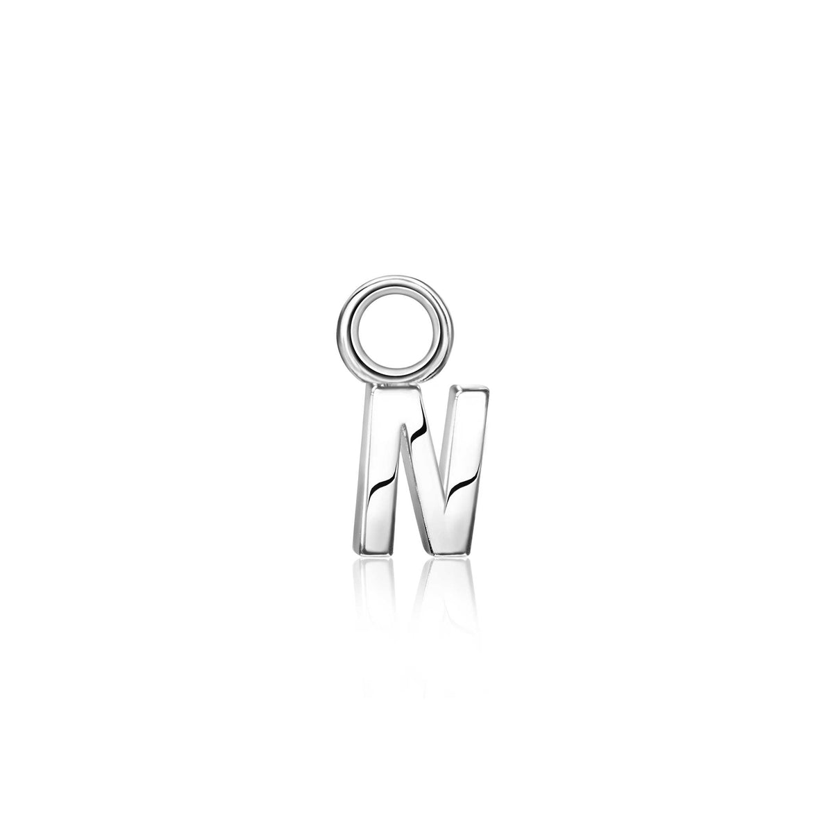 Boucles d'oreilles en argent en forme de lettres stylisées "N" et cercle.