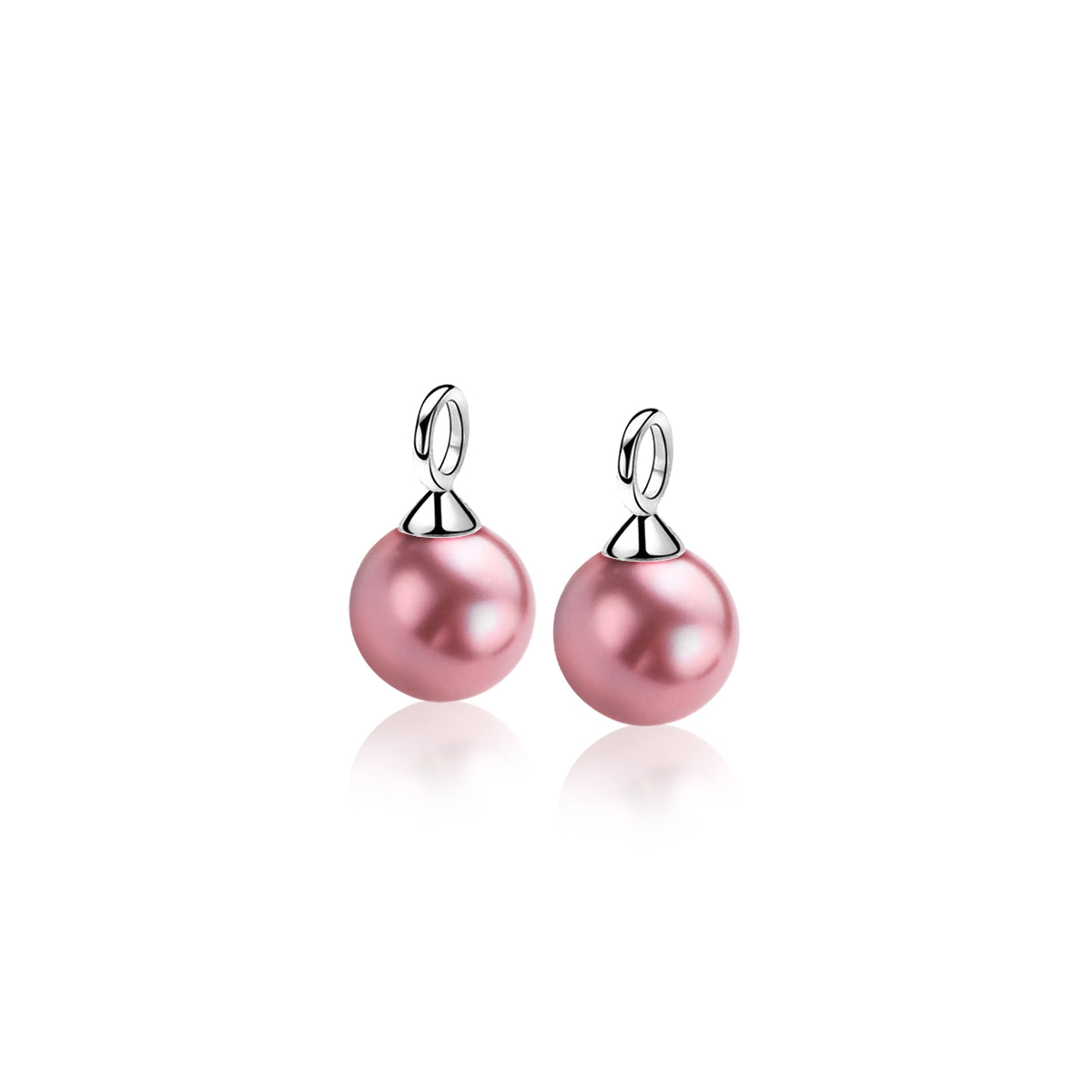 Boucles d'oreilles en argent avec perles roses brillantes.
