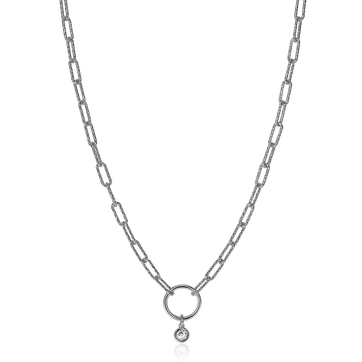 Collier en argent avec maillons allongés et pendentif rond orné d'une pierre.