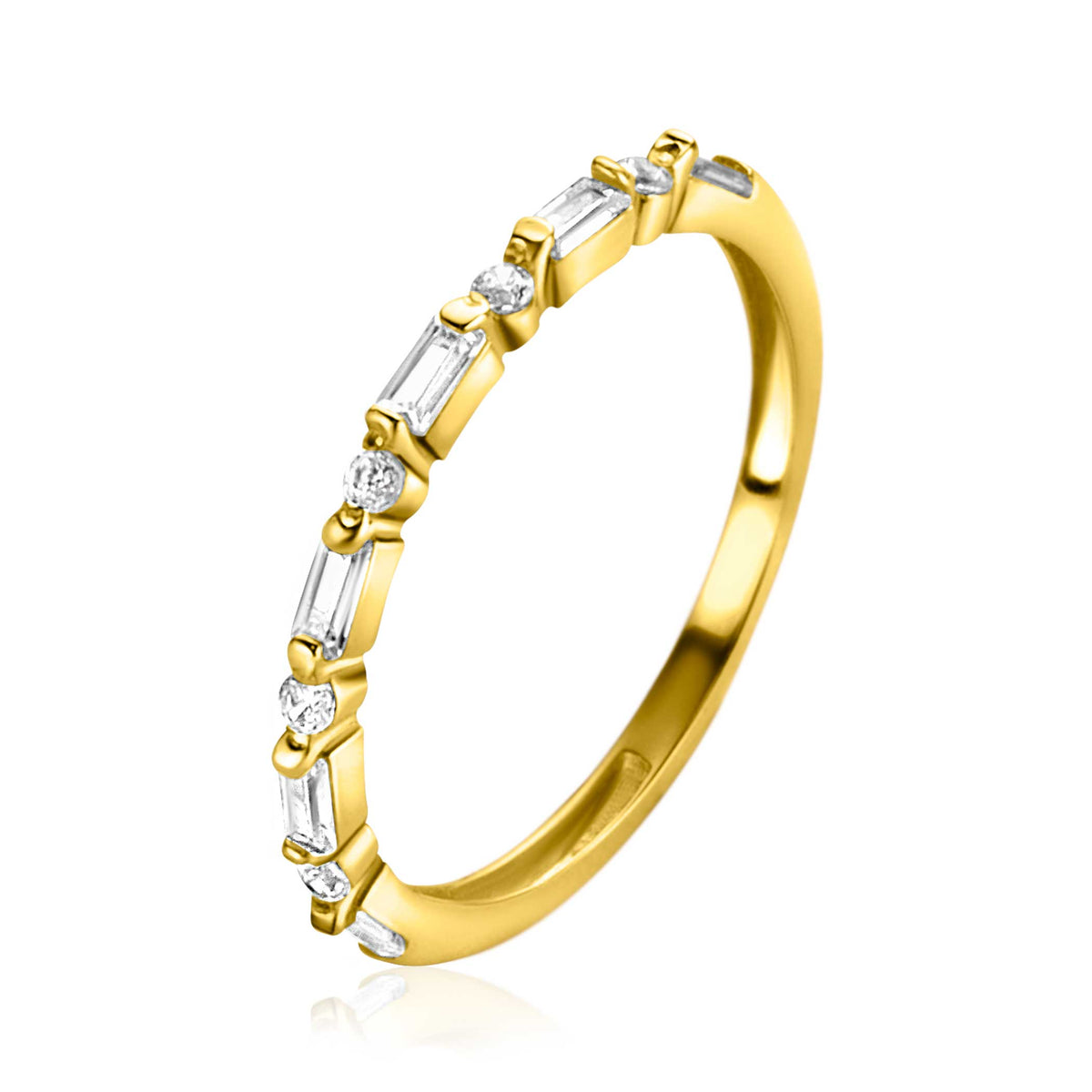 Bague en or avec des pierres brillantes en forme de baguette et rondes.