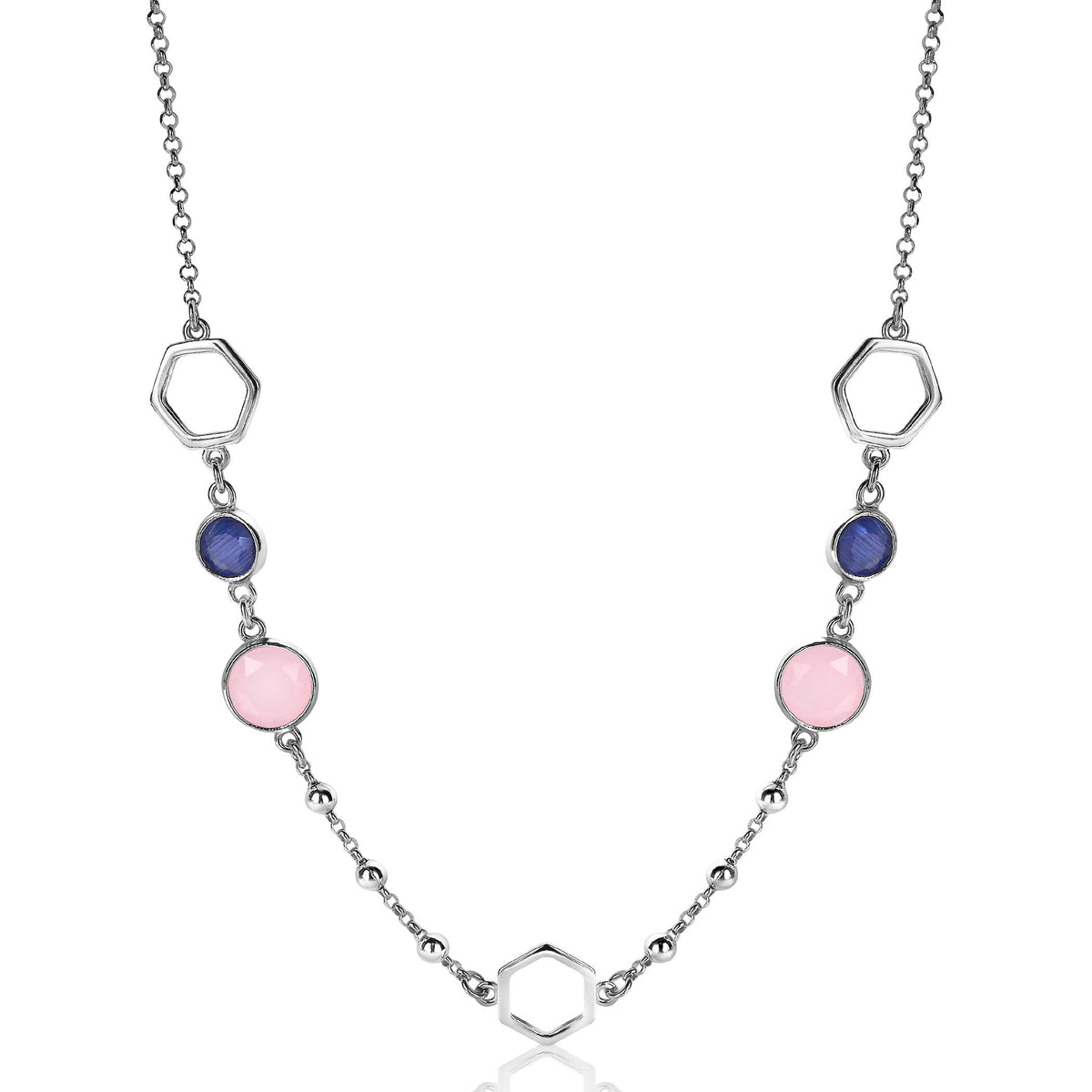 Collier en argent avec des éléments hexagonaux et des pierres roses et bleues.