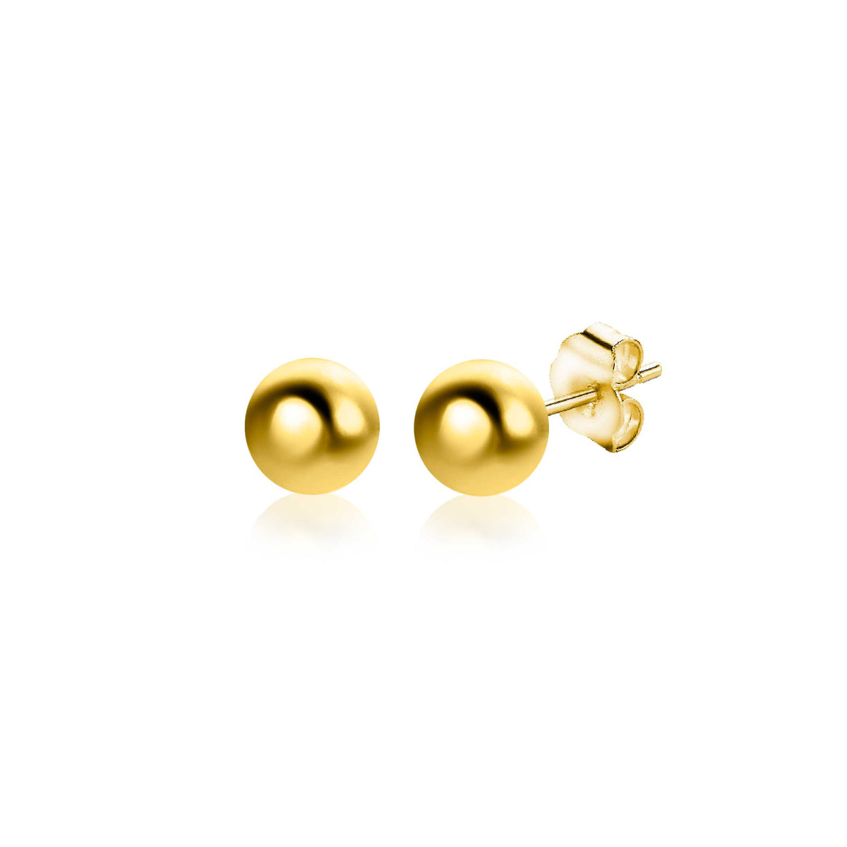 Boucles d'oreilles en or avec des perles rondes brillantes.