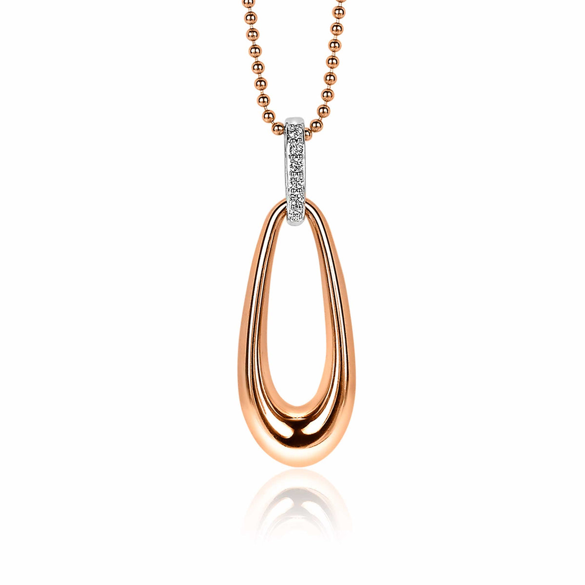 Pendentif en or rose avec des détails en argent et des pierres brillantes, suspendu à une chaîne à billes.