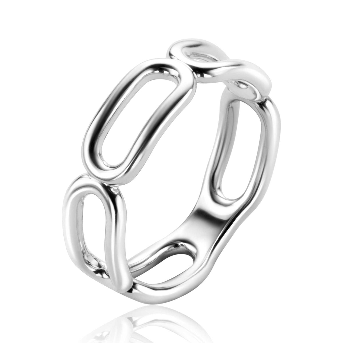 Bague en argent avec des formes ovales entrelacées.