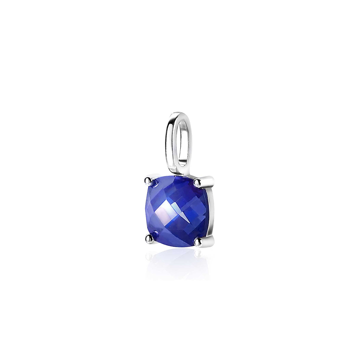 Pendentif en argent avec une pierre bleue facettée, forme carrée.
