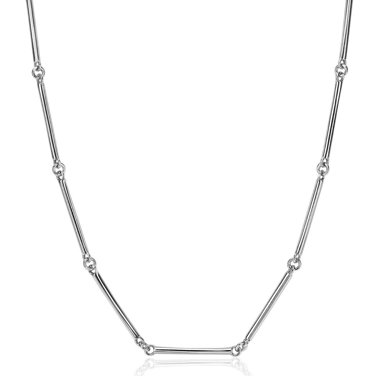 Collier en argent avec des maillons allongés et ronds.