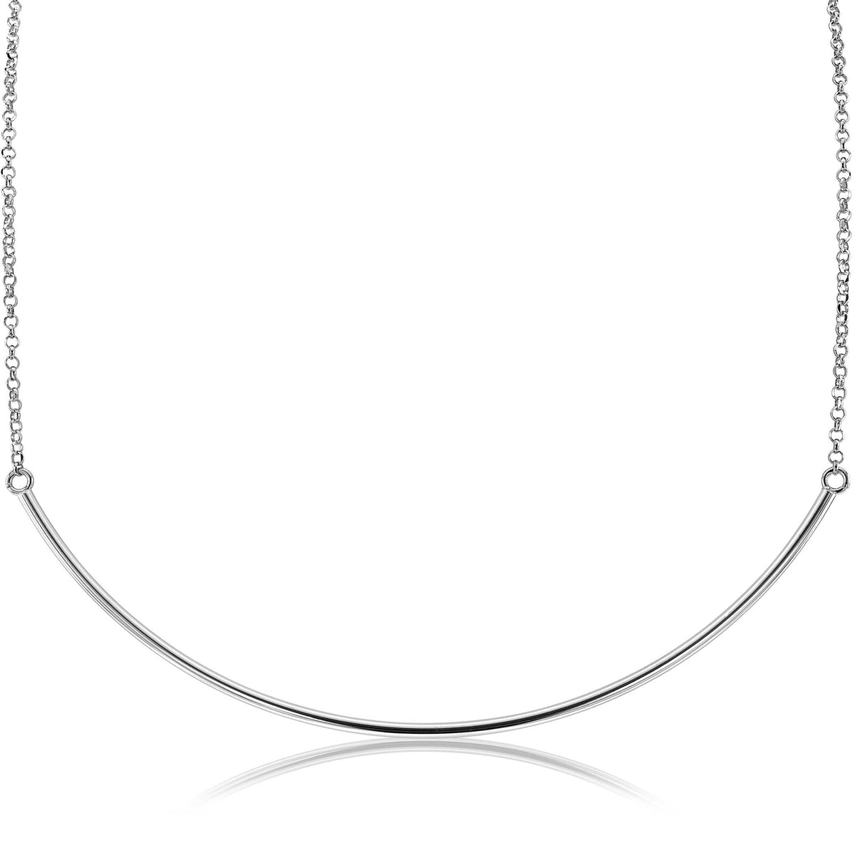 Collier en argent avec une forme courbée et une finition lisse.