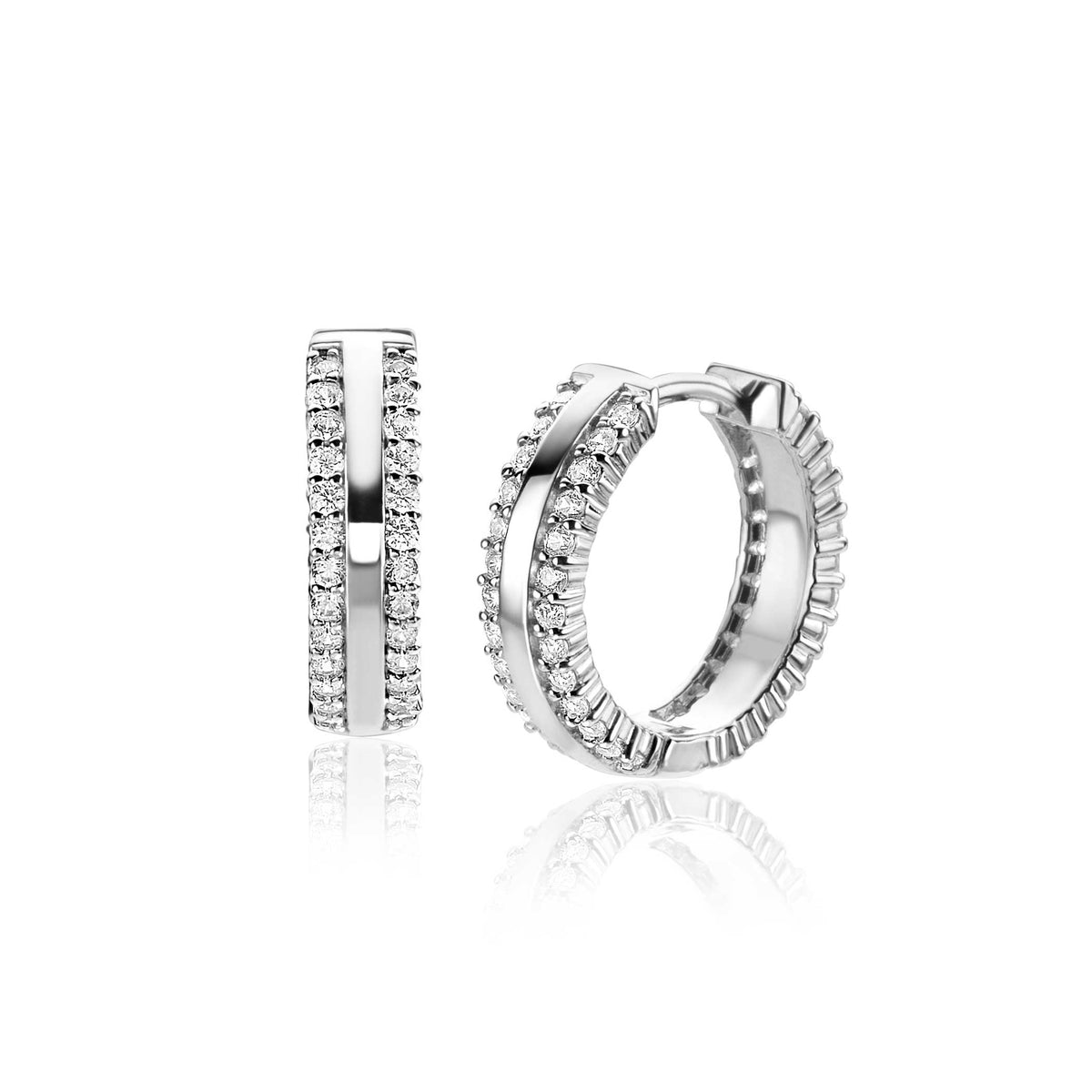 Boucles d'oreilles en argent avec des zircons, de forme ronde et rectangulaire, finition brillante.