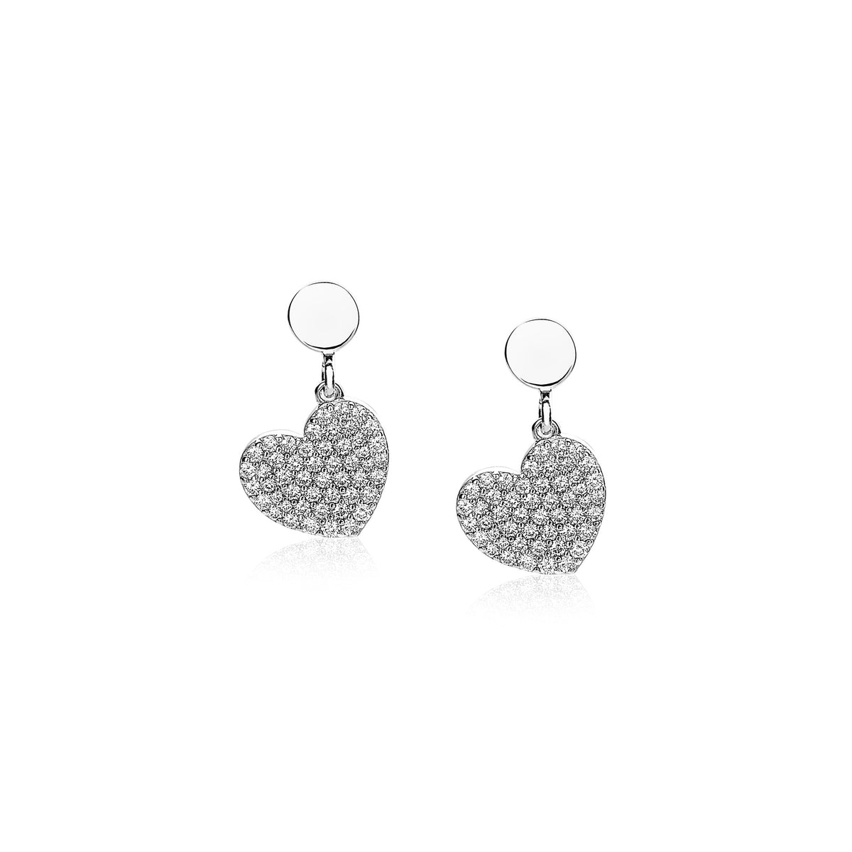 Boucles d'oreilles en argent en forme de cœur, ornées de pierres brillantes.