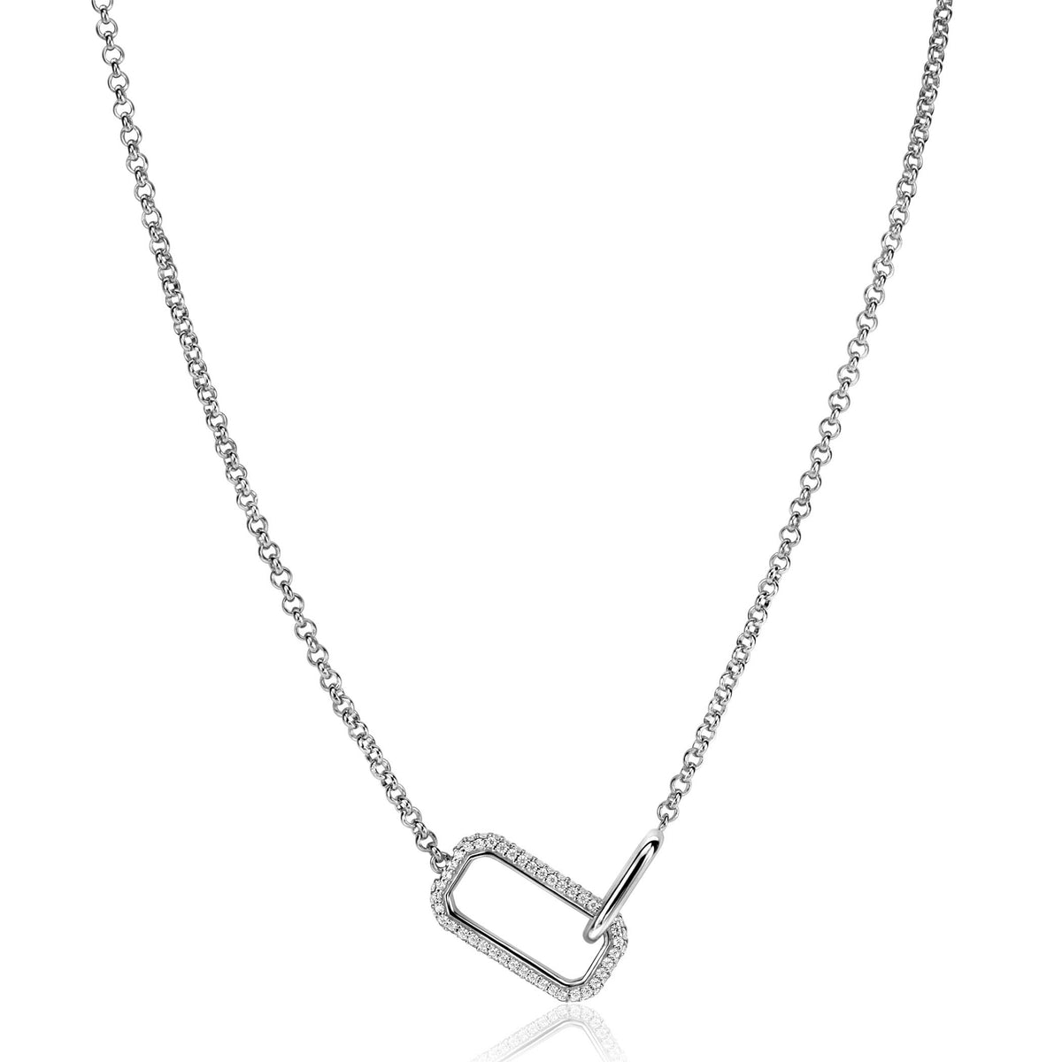 Collier en argent avec un pendentif en forme de rectangle orné de petites pierres.