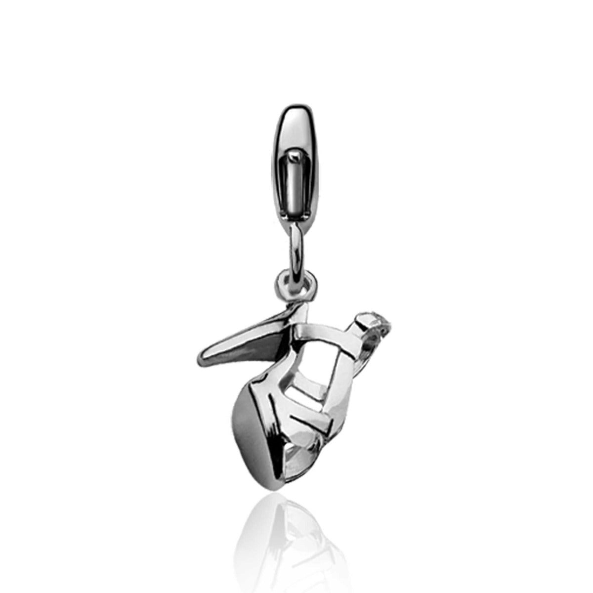 Pendentif en argent représentant un charm en forme de guitare.