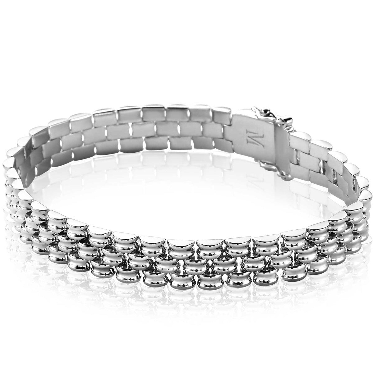 Bracelet en argent avec des maillons ronds et une finition brillante.