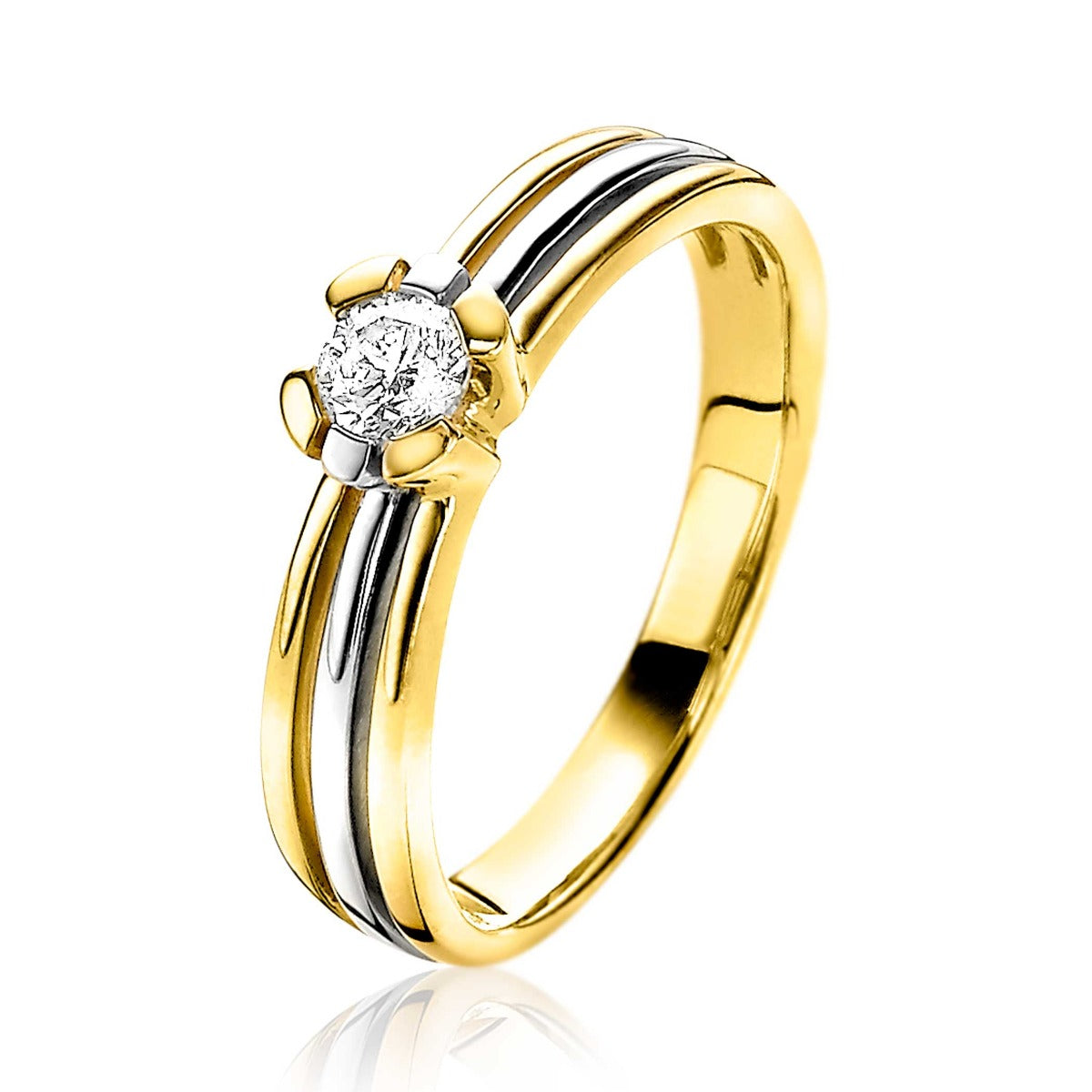 Bague en or avec un diamant central, ornée de bandes argentées sur les côtés.
