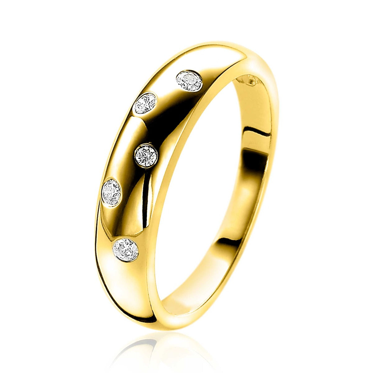 Bague en or avec des diamants disposés sur la surface lisse.