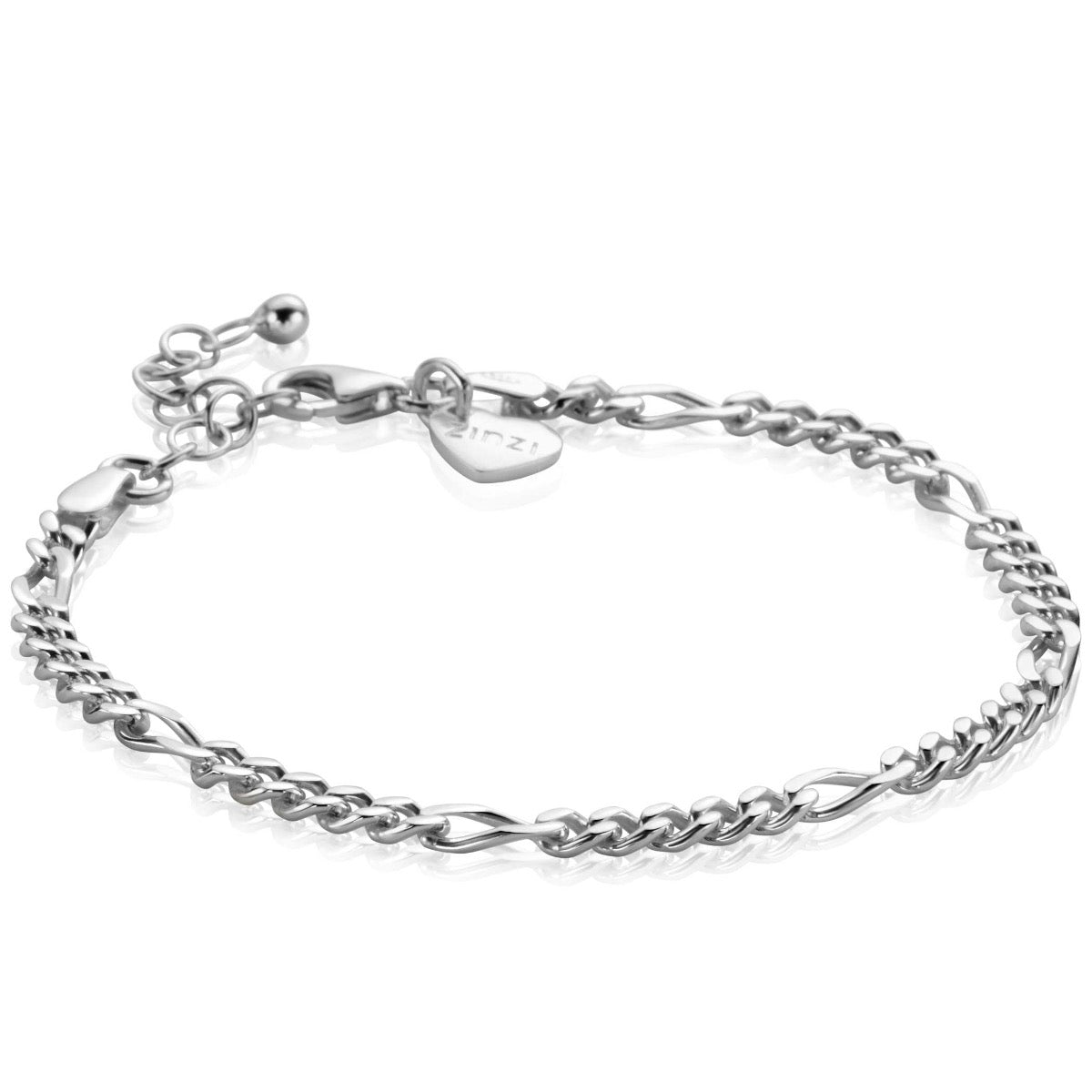 Bracelet en argent avec maillons entrelacés et fermoir ajustable.