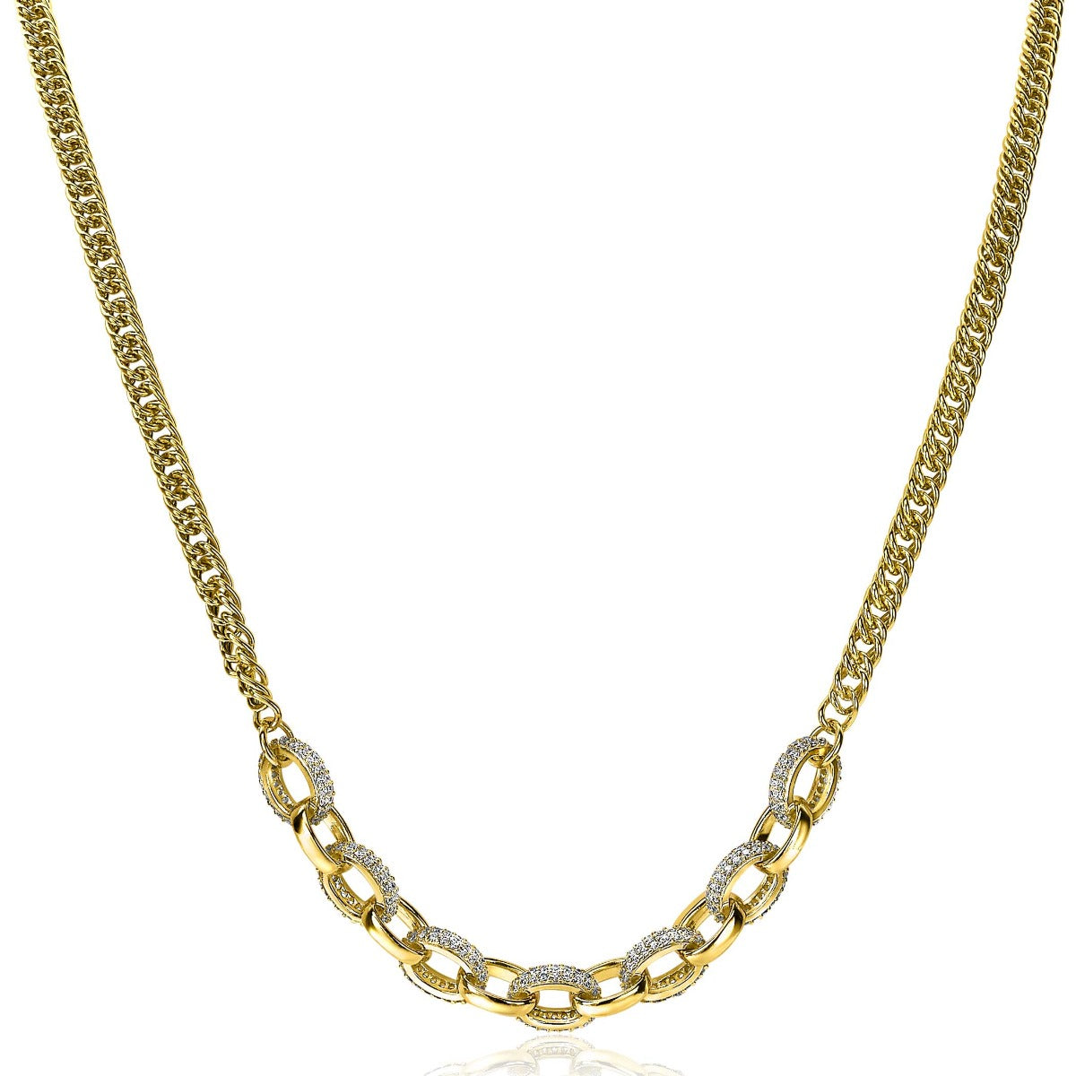 Collier doré avec maillons ovales et chaîne en or.