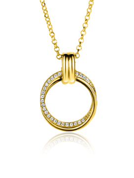 Collier doré avec un pendentif en forme d'anneau orné de cristaux.