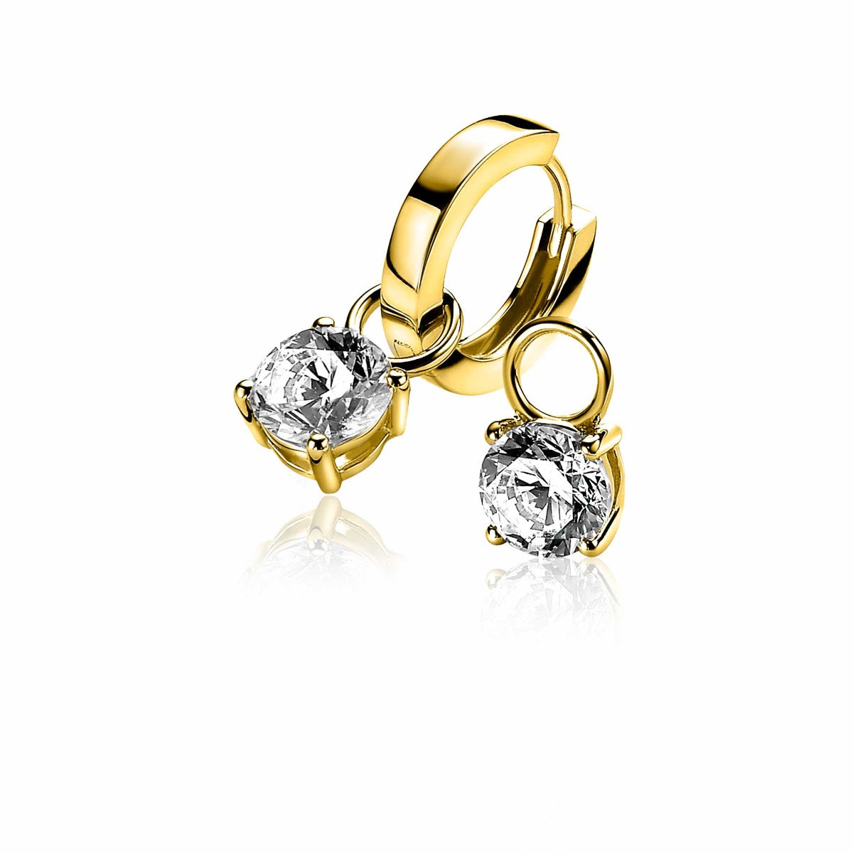Boucles d'oreilles dorées avec deux pendentifs en cristal transparent.