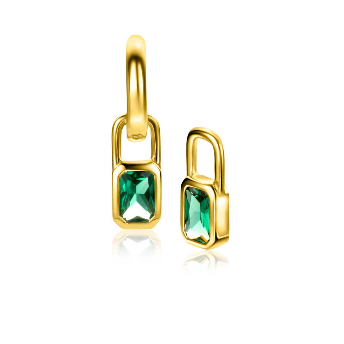 Boucles d'oreilles dorées avec une pierre précieuse verte en forme rectangulaire.