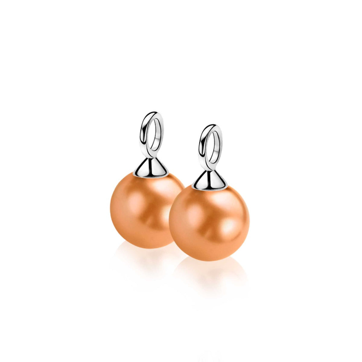 Boucles d'oreilles en argent avec perles orange en forme de sphère.