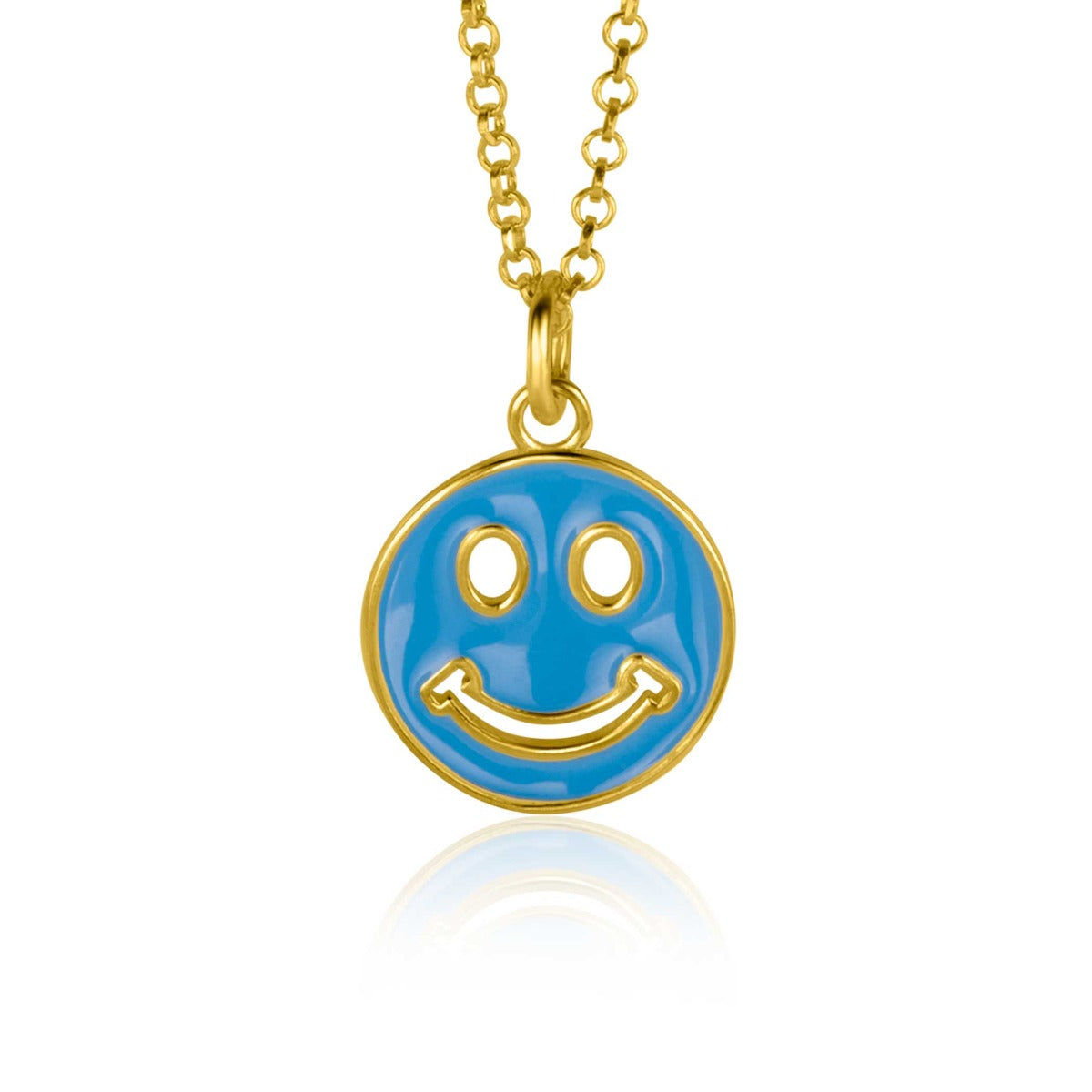 Pendentif en forme de smiley bleu avec chaîne dorée.