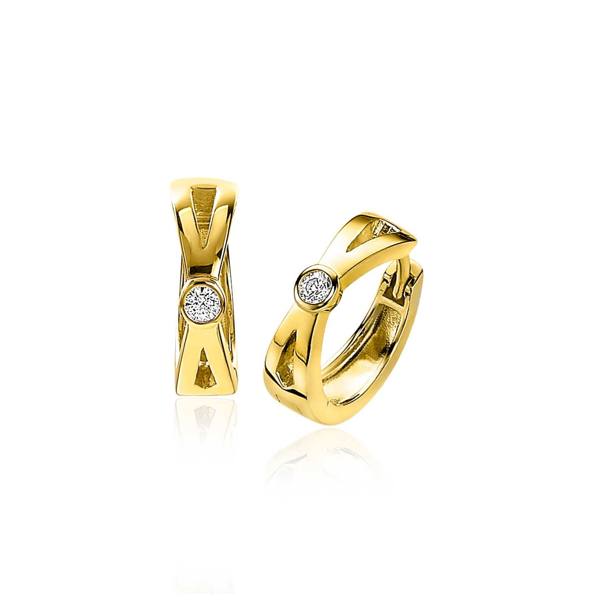 Boucles d'oreilles dorées avec un design croisé et un zircon scintillant.
