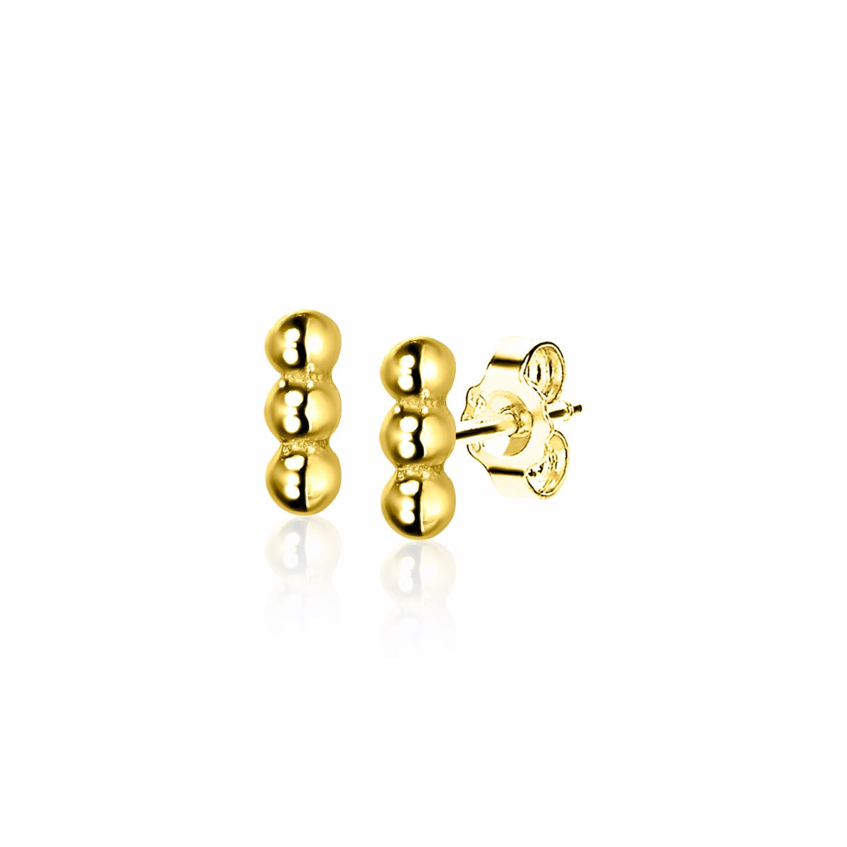 Boucles d'oreilles dorées avec trois perles rondes.