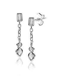 Boucles d'oreilles en argent avec des chaînes et des motifs en forme de goutte, ornées de pierres brillantes.