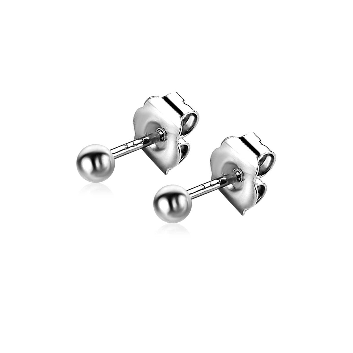 Boucles d'oreilles en argent avec une tige et une perle sphérique.